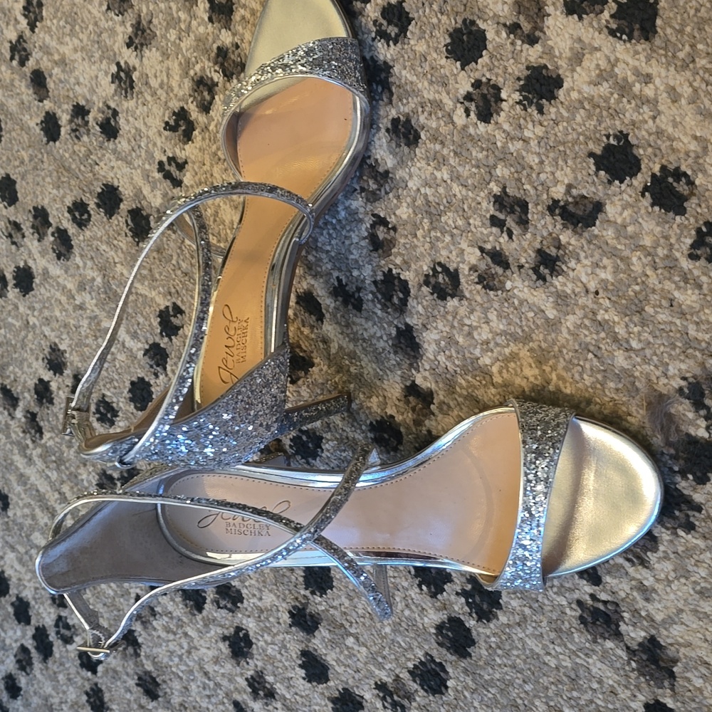 Badgley Mischka DIMITRA Silver Glitter Heels sz 8m NWOT